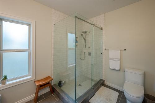 159 Christie Mountain Lane, Okanagan Falls, BC - Indoor Photo Showing Bathroom