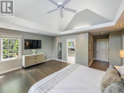 235 Lakewood Drive, Oakville, ON - Indoor Photo Showing Bedroom