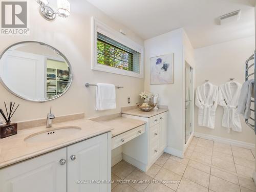 235 Lakewood Drive, Oakville, ON - Indoor Photo Showing Bathroom