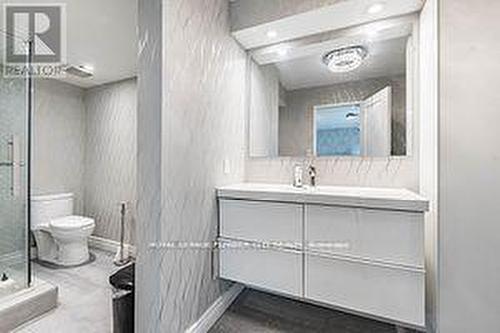 1407 - 3650 Kaneff Crescent, Mississauga, ON - Indoor Photo Showing Bathroom