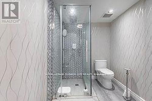 1407 - 3650 Kaneff Crescent, Mississauga, ON - Indoor Photo Showing Bathroom