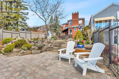 327A Lake Promenade, Toronto, ON - Outdoor