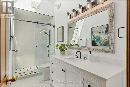 327A Lake Promenade, Toronto, ON - Indoor Photo Showing Bathroom