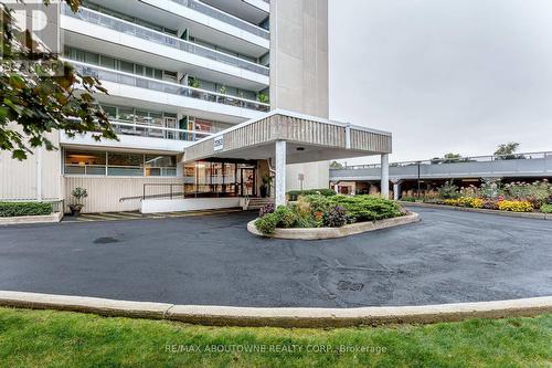 1006 - 2263 Marine Drive, Oakville, ON - Outdoor