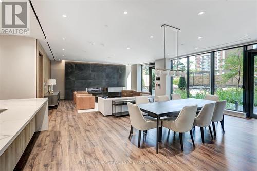 105 - 21 Park Street E, Mississauga, ON - Indoor Photo Showing Dining Room