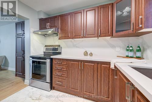 47 - 45 Hansen Road N, Brampton, ON - Indoor Photo Showing Kitchen