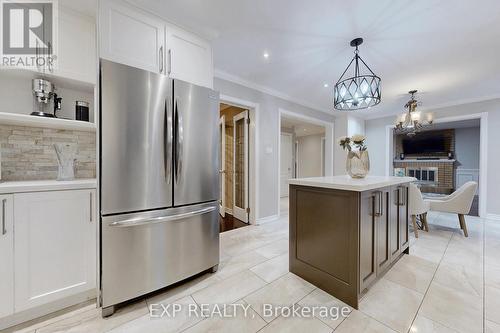 2444 Marisa Court, Mississauga, ON - Indoor Photo Showing Kitchen