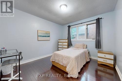 2444 Marisa Court, Mississauga, ON - Indoor Photo Showing Bedroom