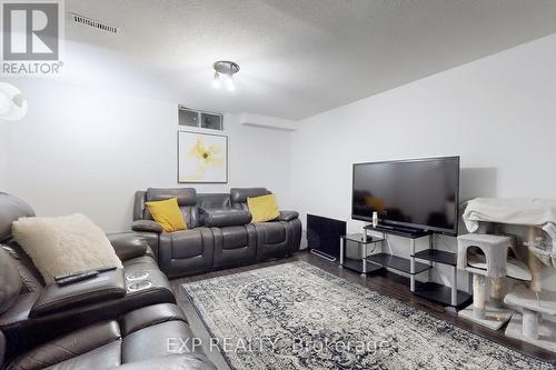 2444 Marisa Court, Mississauga, ON - Indoor Photo Showing Living Room