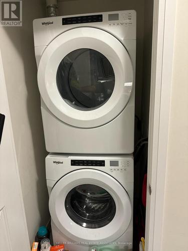 620 - 35 Watergarden Drive, Mississauga, ON - Indoor Photo Showing Laundry Room