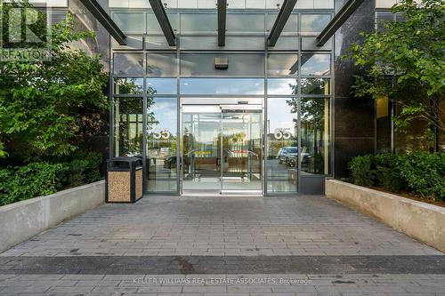 620 - 35 Watergarden Drive, Mississauga, ON - Outdoor