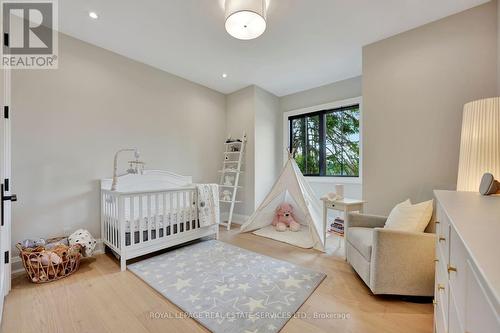 447 Tower Drive, Oakville, ON - Indoor Photo Showing Bedroom