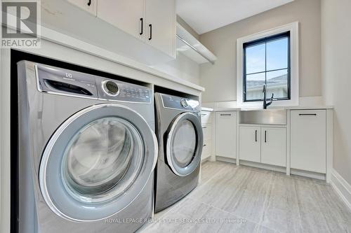 447 Tower Drive, Oakville, ON - Indoor Photo Showing Laundry Room