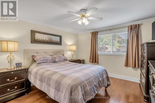 27 Parkview Place, Brampton, ON - Indoor Photo Showing Bedroom