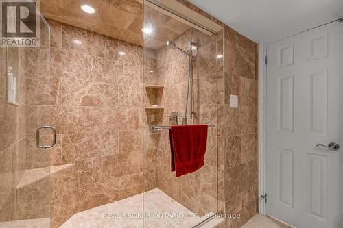 27 Parkview Place, Brampton, ON - Indoor Photo Showing Bathroom