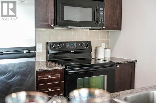 1909 - 3525 Kariya Drive, Mississauga, ON - Indoor Photo Showing Kitchen