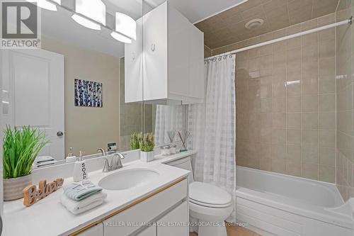 27 - 2020 South Millway, Mississauga, ON - Indoor Photo Showing Bathroom