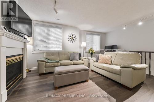 206 - 75 Weldrick Road E, Richmond Hill, ON - Indoor Photo Showing Living Room With Fireplace