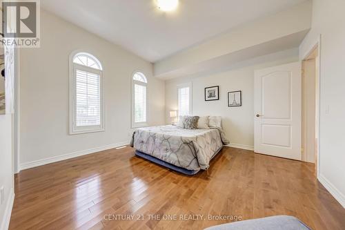 34 Wicker Drive, Richmond Hill, ON - Indoor Photo Showing Bedroom