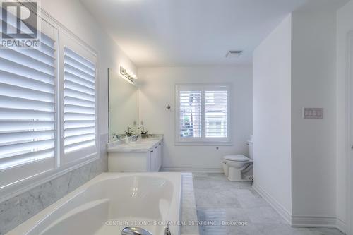 18 Manila Avenue, Markham, ON - Indoor Photo Showing Bathroom