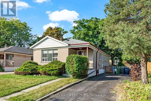 22 Farmbrook Road, Toronto, ON - Outdoor