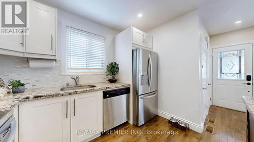 71 Glenburn Avenue, Toronto, ON - Indoor Photo Showing Kitchen With Upgraded Kitchen