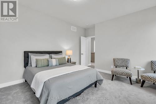 1058 Thompson Drive, Oshawa, ON - Indoor Photo Showing Bedroom