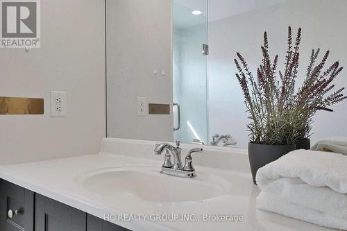 83 Mugford Road, Aurora, ON - Indoor Photo Showing Bathroom