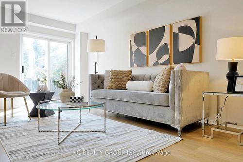 83 Mugford Road, Aurora, ON - Indoor Photo Showing Living Room