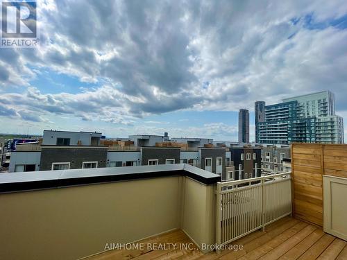 218 - 131 Honeycrisp Crescent, Vaughan, ON - Outdoor With View