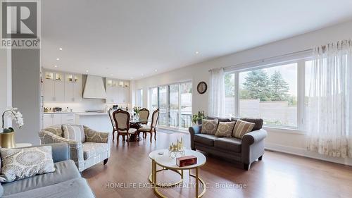 24 Limerick Street, Richmond Hill, ON - Indoor Photo Showing Living Room