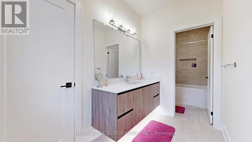 24 Limerick Street, Richmond Hill, ON - Indoor Photo Showing Bathroom