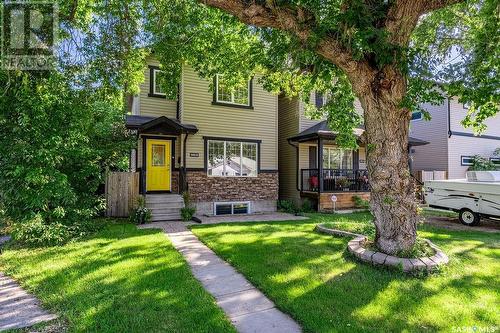 300B Maple Street E, Saskatoon, SK - Outdoor