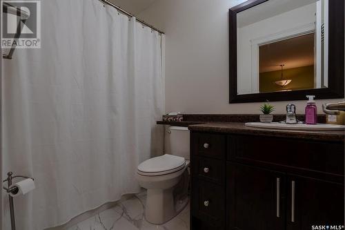 300B Maple Street E, Saskatoon, SK - Indoor Photo Showing Bathroom