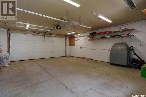 300B Maple Street E, Saskatoon, SK - Indoor Photo Showing Garage