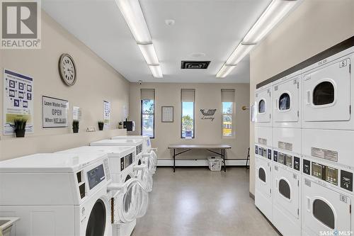 501 3520 Hillsdale Street, Regina, SK - Indoor Photo Showing Laundry Room