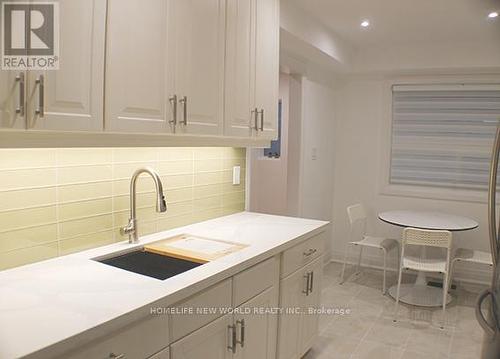 47 - 151 Wickson Trail, Toronto, ON - Indoor Photo Showing Kitchen