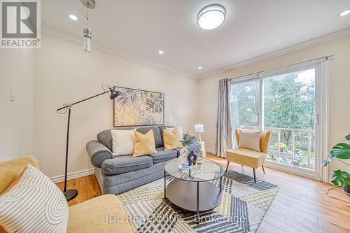 90 Glendower Circuit, Toronto, ON - Indoor Photo Showing Living Room