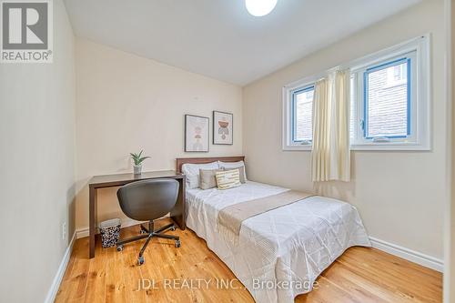 90 Glendower Circuit, Toronto, ON - Indoor Photo Showing Bedroom