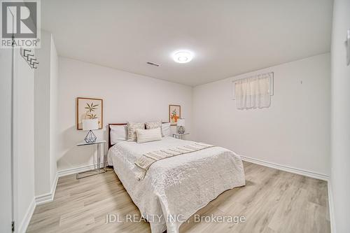 90 Glendower Circuit, Toronto, ON - Indoor Photo Showing Bedroom