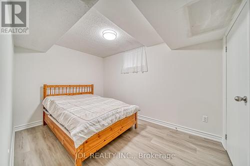 90 Glendower Circuit, Toronto, ON - Indoor Photo Showing Bedroom