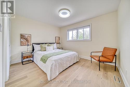 90 Glendower Circuit, Toronto, ON - Indoor Photo Showing Bedroom