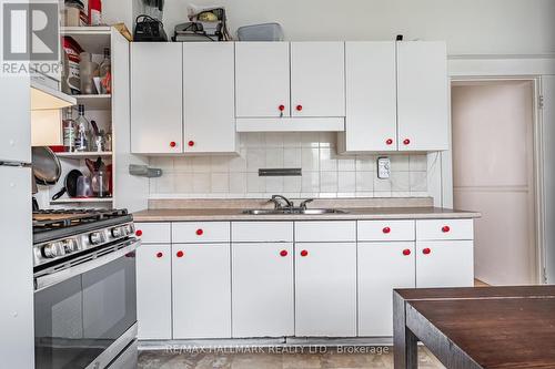 336 Mortimer Avenue, Toronto, ON - Indoor Photo Showing Kitchen