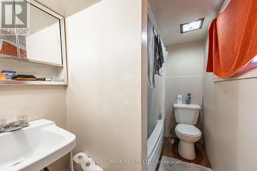 336 Mortimer Avenue, Toronto, ON - Indoor Photo Showing Bathroom