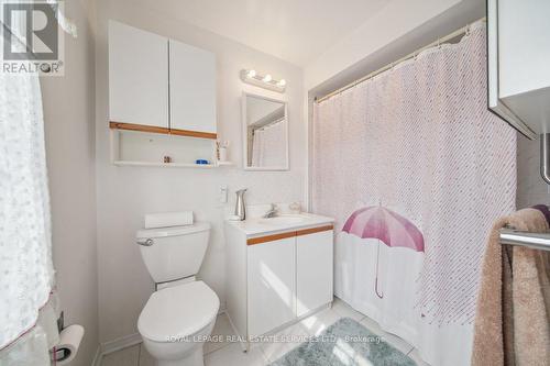 16 Rooksnest Trail, Toronto, ON - Indoor Photo Showing Bathroom