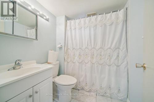 16 Rooksnest Trail, Toronto, ON - Indoor Photo Showing Bathroom