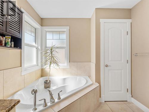 3289 Broadview Road Unit# 39, West Kelowna, BC - Indoor Photo Showing Bathroom