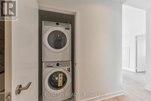 2910 - 2033 Kennedy Road, Toronto, ON - Indoor Photo Showing Laundry Room