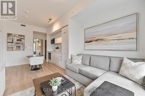 2910 - 2033 Kennedy Road, Toronto, ON - Indoor Photo Showing Living Room