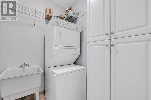 2300 Benvoulin Road Unit# 212, Kelowna, BC - Indoor Photo Showing Laundry Room